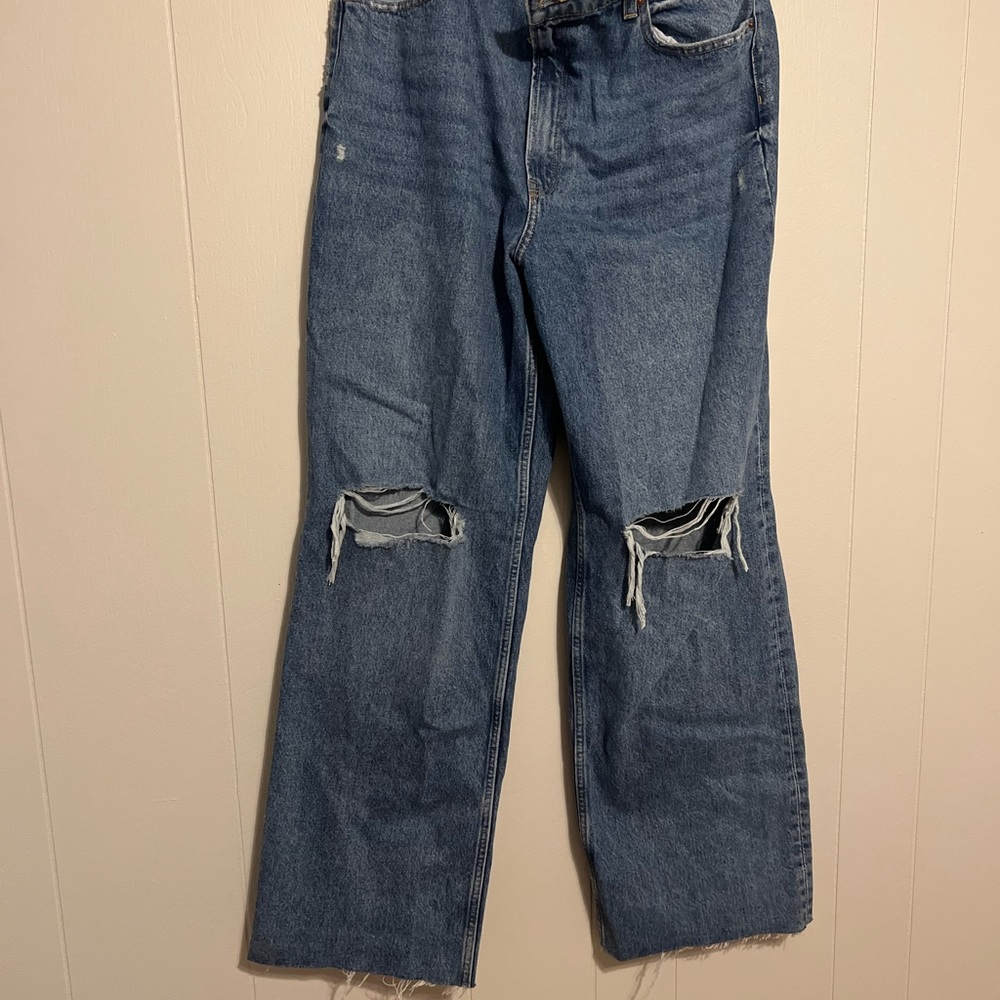 H&M Brand New 90s Style Jeans